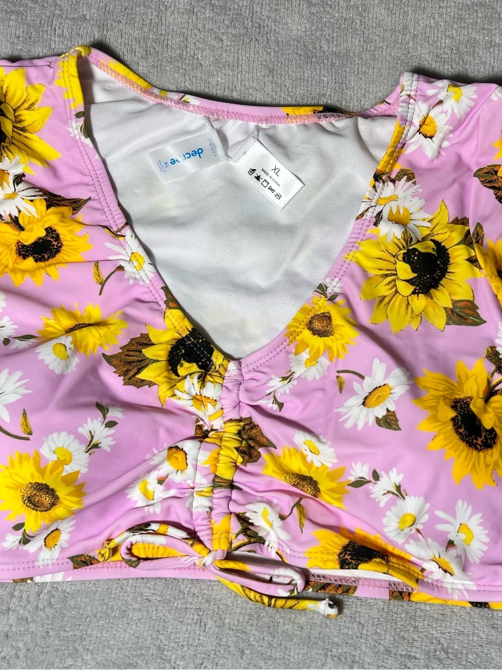 NWT!! Decree Women’s Pink Crop Top V Neck Front Drawstring Size XL. Retail $30 - Picture 2 of 8